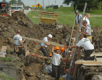 090506_trench_sh004_09-06-2006_ci7nqjd